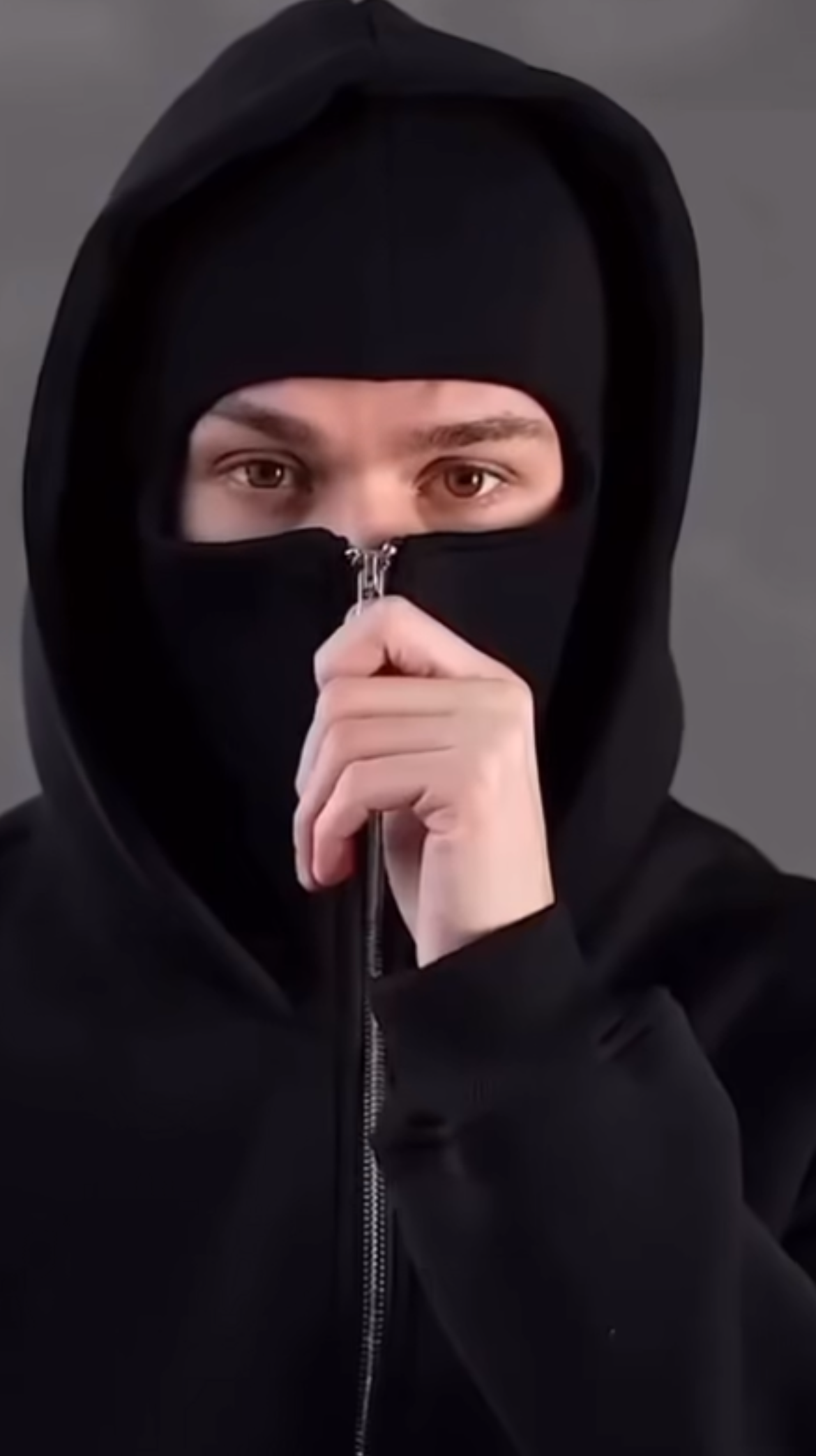 Maskeli Baskılı Hoodie