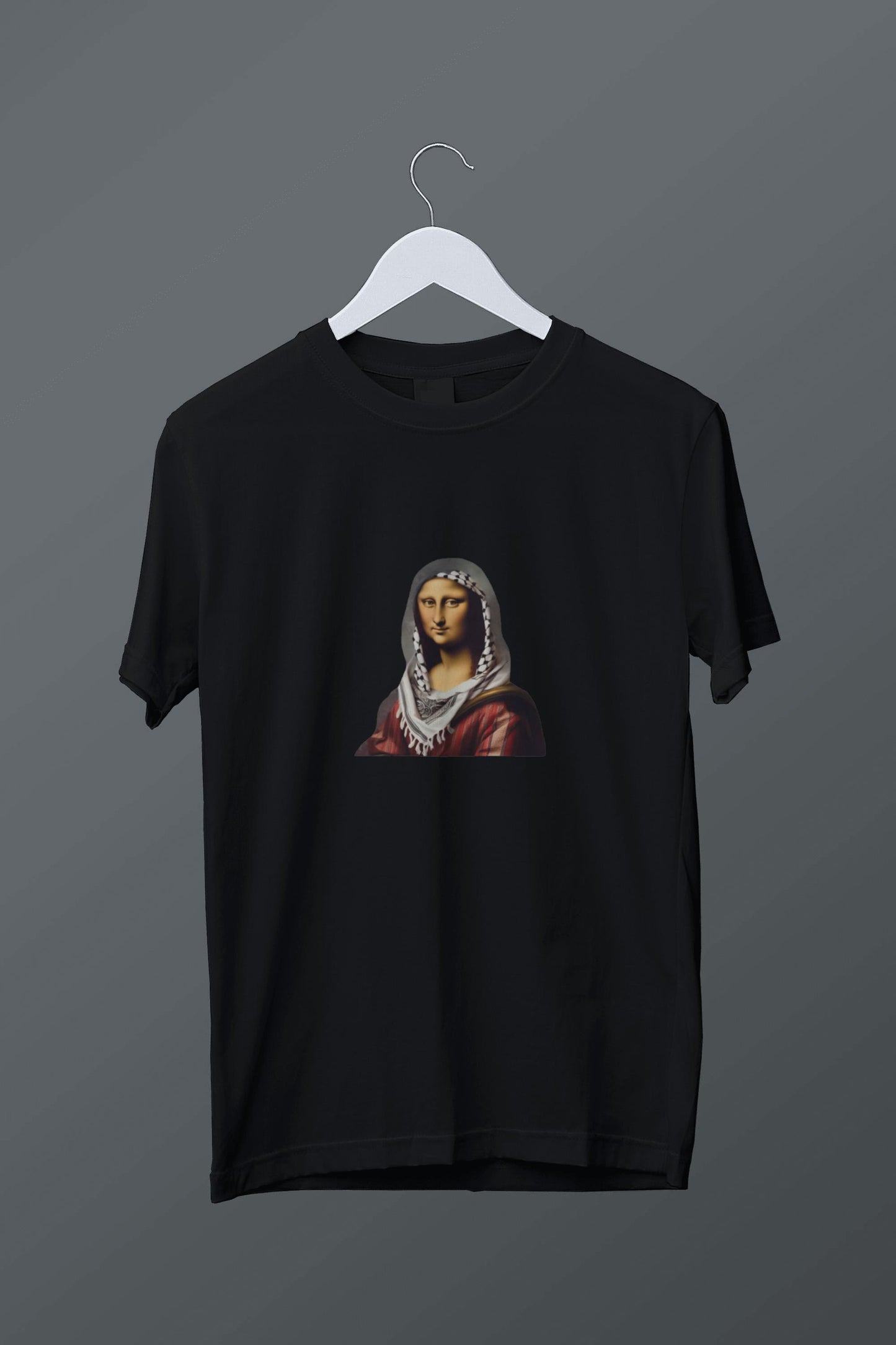 Kefiyeli Monalisa Baskılı Siyah Tişört