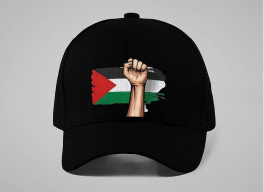 قبعة مطبوعة بطابع فلسطيني